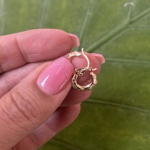 New 14K Yellow Gold diamond cut Hollow Hoop Earrings